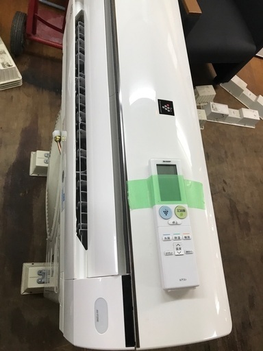 2016 Sharp 8-10畳。 無料のエアコンの設置