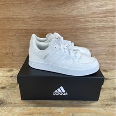 adidas☆ホワイト　スニーカー☆23.5cm