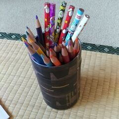 色鉛筆21本と鉛筆6本