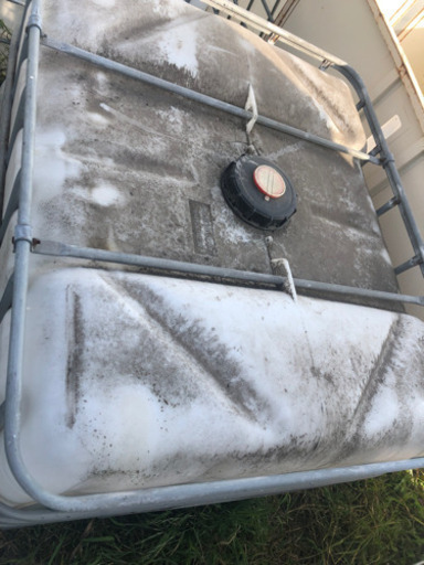 タンクパレット 引き取り続ける 配送は相談お願いします