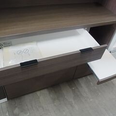 セール中につき通常特価 43,978円より5,000円引きの38,978円で販売