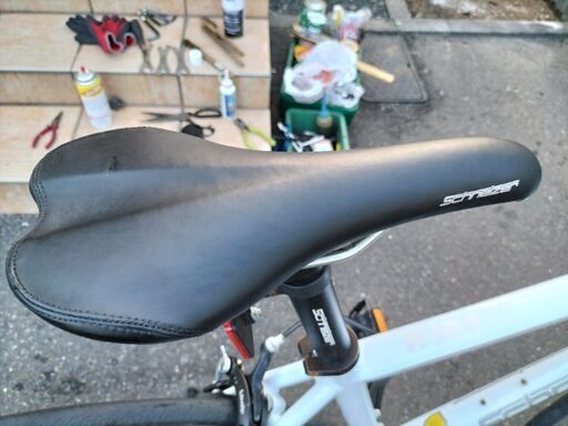 売約済みです。【札幌市内配達無料】【防犯登録料込】中古車 ロード