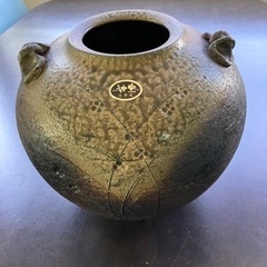 信楽焼の壺