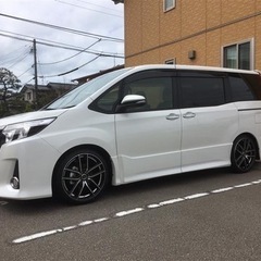 ロクサーニ　ケラス　225/35R19 7.5j+55 6部山　ZRR80 ノア