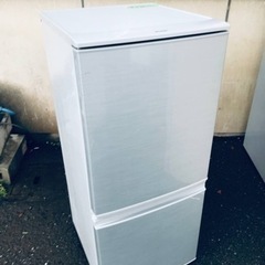 ET1920番⭐️SHARPノンフロン冷凍冷蔵庫⭐️2018年製