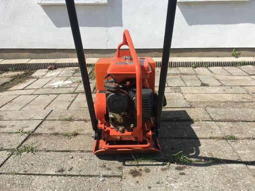 今なら群馬県内配送料無料 三笠 プレートランマー MVC-60 3.5馬力 水タンク