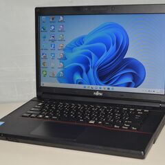 【ネット決済・配送可】中古良品ノートパソコン 最新Windows...