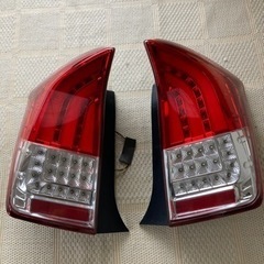 クリスタルアイ　プリウス