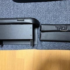 ハイエースワイド　センターコンソール肘置き