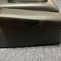 ハイエースワイド　センターコンソール肘置き