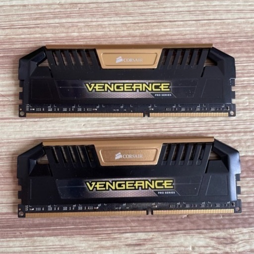 【値下げ】DDR3 2400MHz 16GB 中古品