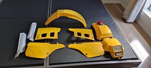 TS125R純正カウルセット