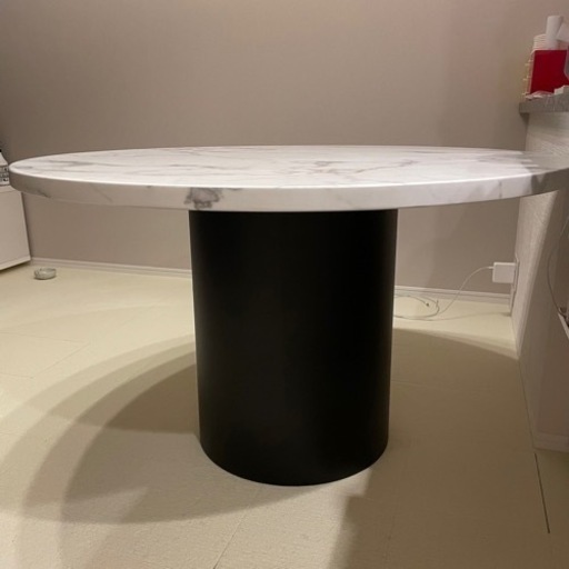 モーダ・エン・カーサ CAPRI table（カプリテーブル）