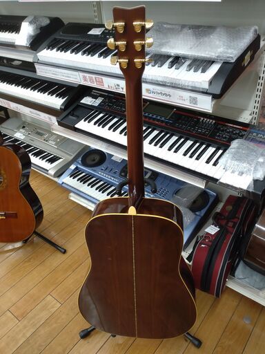 YAMAHA FG-300D