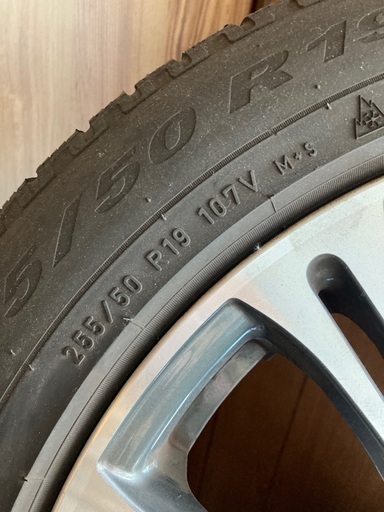 BMW X5社外19インチタイヤホイールセット。
