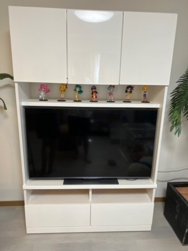 テレビボード　ホワイト