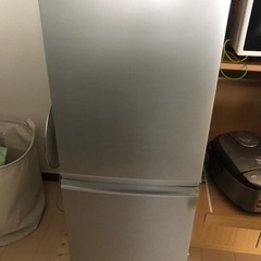 シャープ冷蔵庫　137L   2015年製　SJ-D14A-S