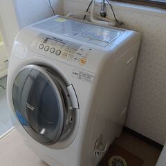 ドラム式洗濯機　９ｋｇ　無料　panasonic NA-VR2500L