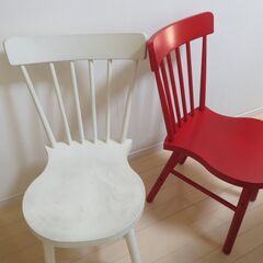 【お届け可】IKEA 　赤&白　椅子　2脚