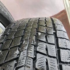 ハイエース、キャラバンにスタッドレスセット