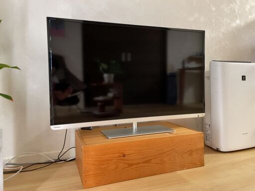 東芝レグザ　液晶テレビ　40J7　フルハイビジョン