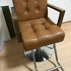 美容室　スタイリングチェア　椅子