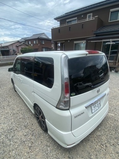 車のパーツ ニッサン セレナC25 貨物