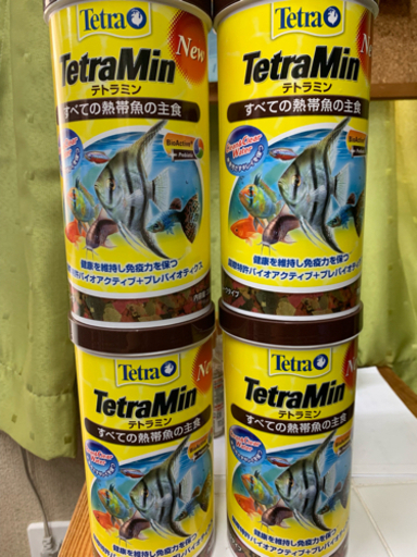 新品未開封  テトラミン 200ｇ 4本