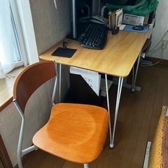 テーブル、椅子2脚セット　8/6で受け付け終了します。