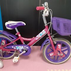 再値下げ！超美品　ブリヂストン１６インチ　女児補助輪付き自転車　...