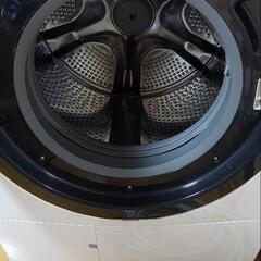 ドラム式洗濯機です。