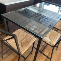 IKEA(イケア)のGRANAS ダイニングテーブル＋チェア×4