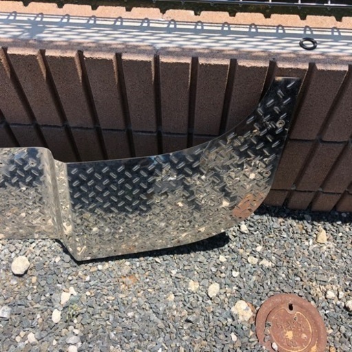 いすゞ　ファイブスター　フロントバンパーシマ板