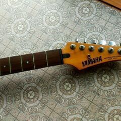YAMAHA ヤマハ ADVANCED FORM YGX 121P エレキギター