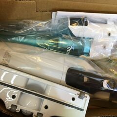 マキタ　CL280FDFCW　充電式クリーナー　未使用品　【ハンズクラフト宜野湾店】