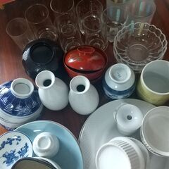 食器類（皿、小鉢、茶碗、お椀、マグカップ、グラス、ガラス食器など）