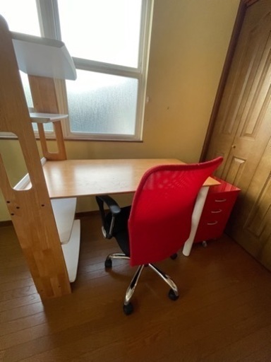 【取引中】勉強机と椅子のセット