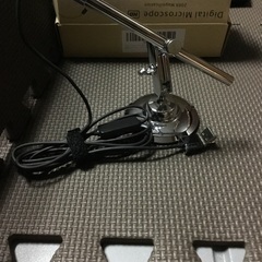 新古・USB式顕微鏡です。