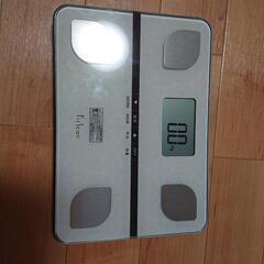 体重計 BMI 体脂肪 内臓脂肪