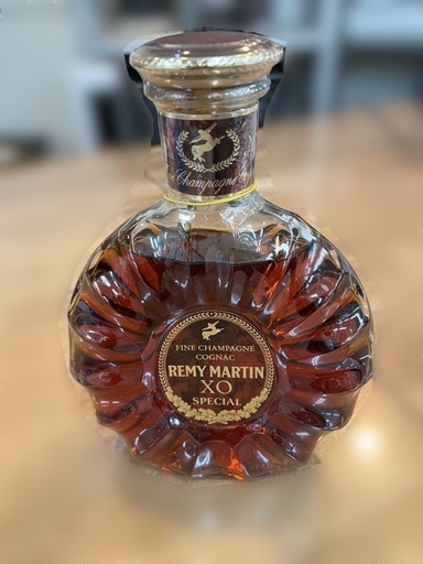 J1462 レミーマルタン REMY MARTIN XO　スペシャル 旧ボトル 旧ラベル 700ml 40度　古酒