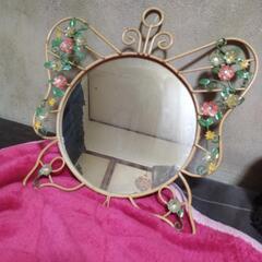 蝶々の形のかわいい鏡