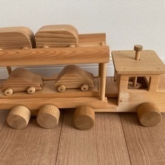 カーキャリア　木製おもちゃ