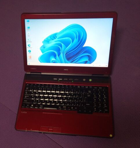 マルチブートノート (XP Vista 7 8.1 10 11)NEC Lavie LL550W