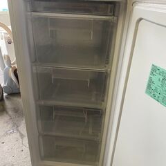 Y2205 ヤマダ電機 2016年 145L 冷凍庫 フリーザー