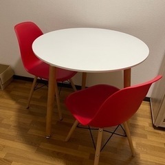 1テーブル+ 2椅子