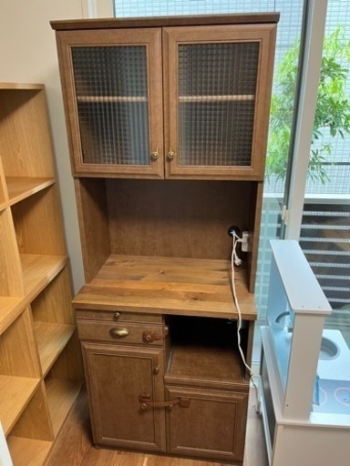 お洒落家具 カップボード食器棚2枚扉スリムコンパクトタイプブラウン あーちゃん 浮間舟渡の収納家具 食器棚 キッチン収納 の中古あげます 譲ります ジモティーで不用品の処分