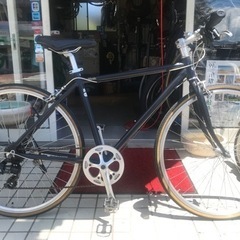 マットなクロスバイク　綺麗な中古です