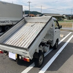 ダイハツの軽トラダンプになります！！