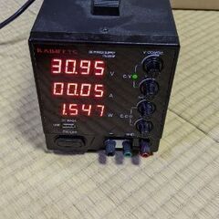 30V/ 10A DC パワーサプライ