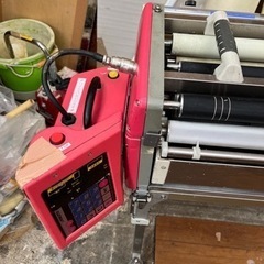 クロス　糊付け機械